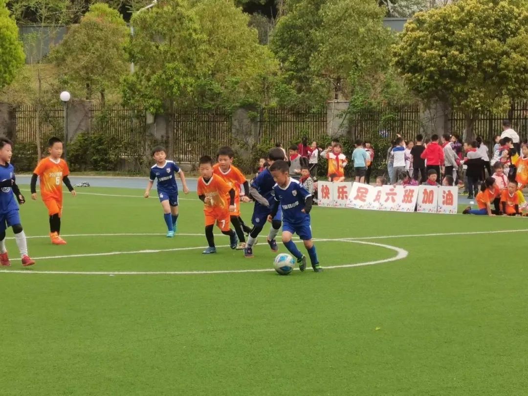 菱湖实验小学小学生足球队比赛,菱北小学生足球赛精彩瞬间