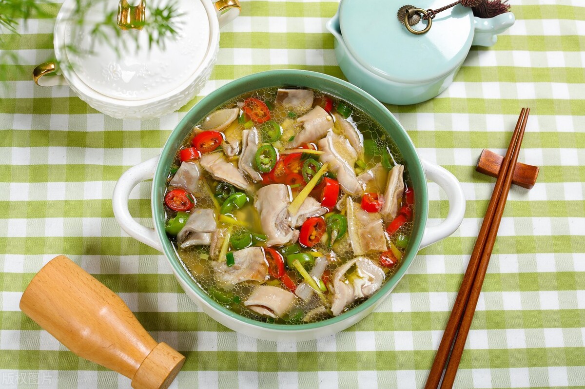 青椒焖猪肚的做法大全家常菜,青椒焖猪肚湘菜做法大全家常