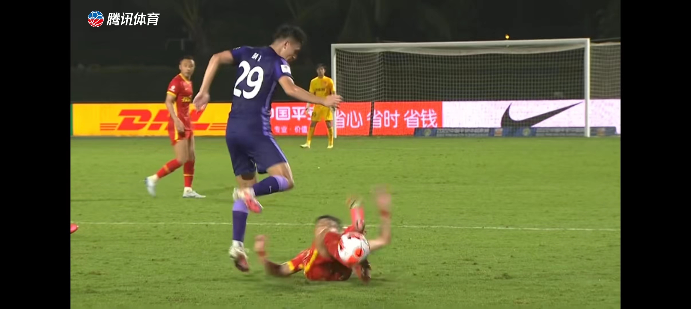 潘喜明恶意犯规,潘喜明犯规集锦