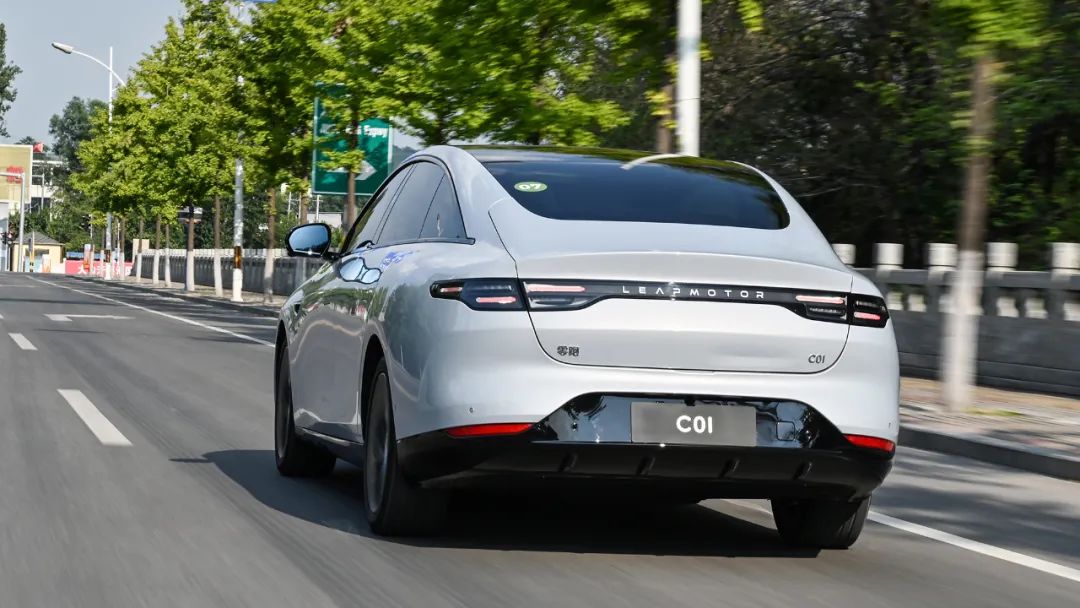 15万的零跑c01值不值得入手,降价后的零跑c01值得买么