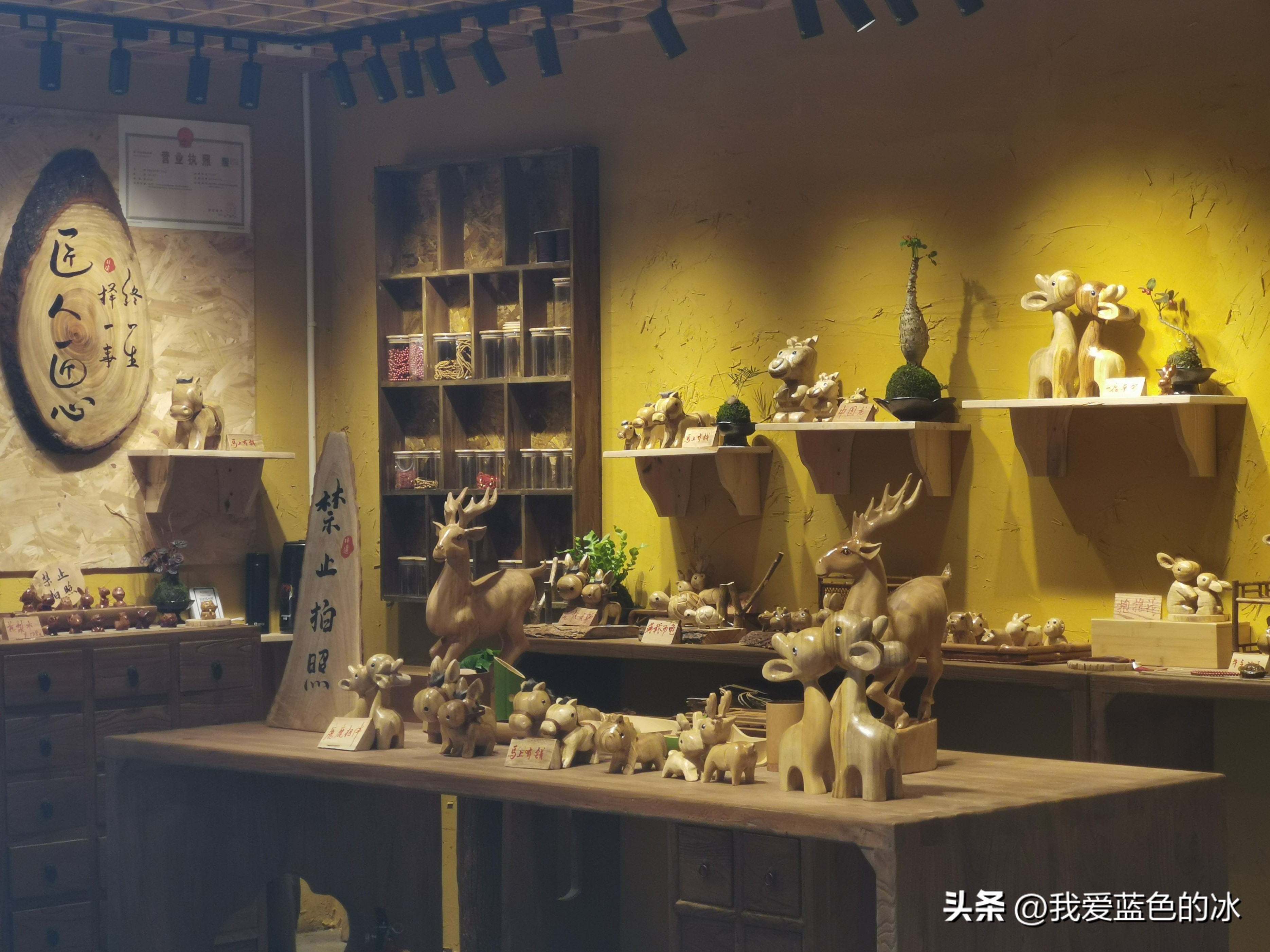 刘晓庆特色米豆腐,漫步在这个不起眼的小镇完整版