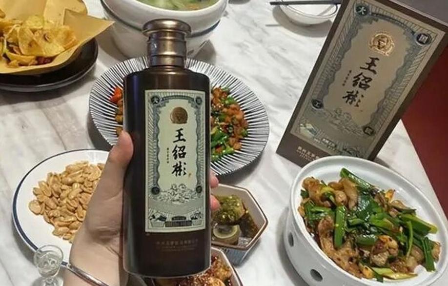 街边不起眼的烟酒店看似生意惨淡,大街上烟酒店是怎么盈利的