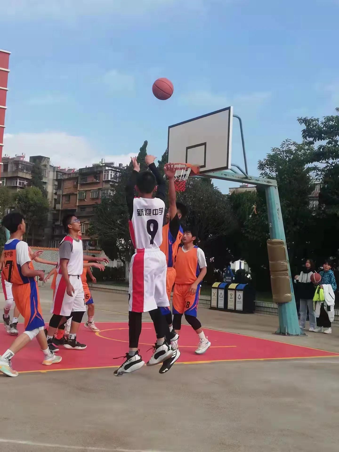 昆明新迎中学初中成绩,昆明市体育特色学校