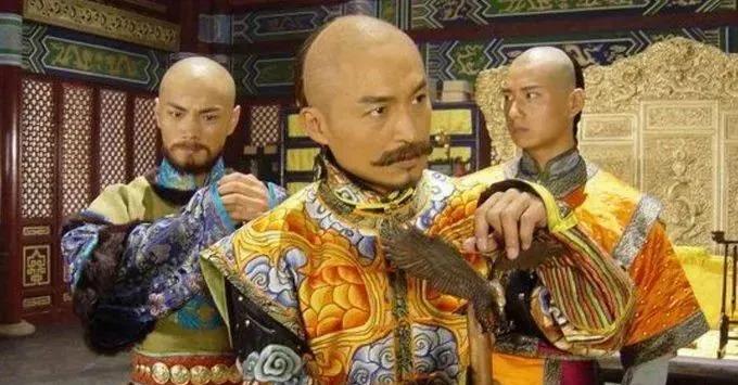 以历史的眼光看问题,以历史的视角看发展