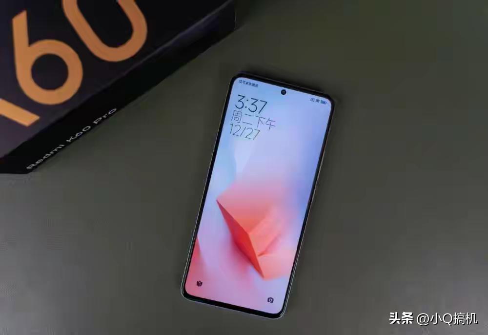 小米高性能直面屏无线充电的手机,小米120w快充手机直面屏