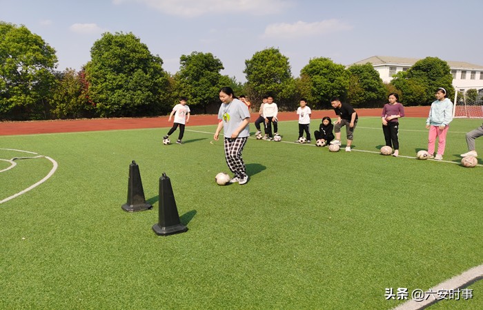 小学足球训练计划安排表最新,中小学足球队的训练及计划