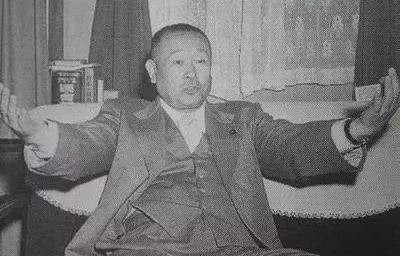 庶子逆袭成世界首富，曾有1/6日本商业土地，被抓时仅有两处房产