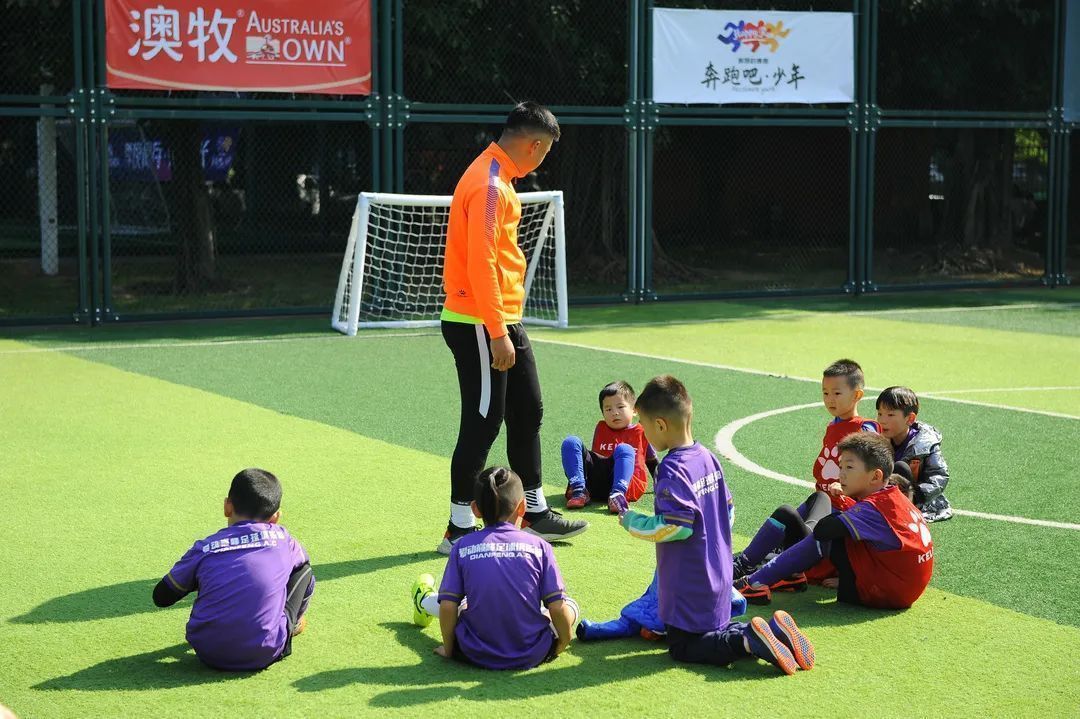 足球运动可以锻炼身体哪些方面,足球运动的体育精神和文化价值