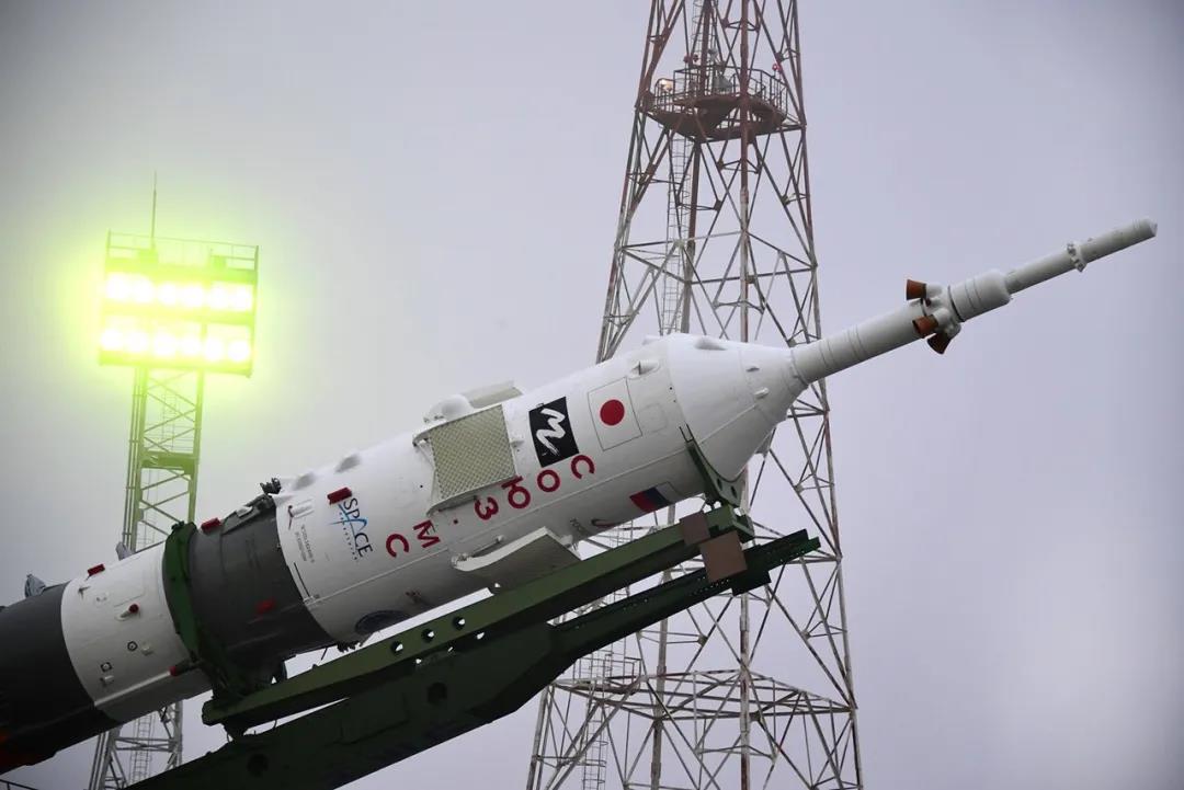 日本亿万富豪自费飞往国际空间站，爱发红包人称“日本王思聪”