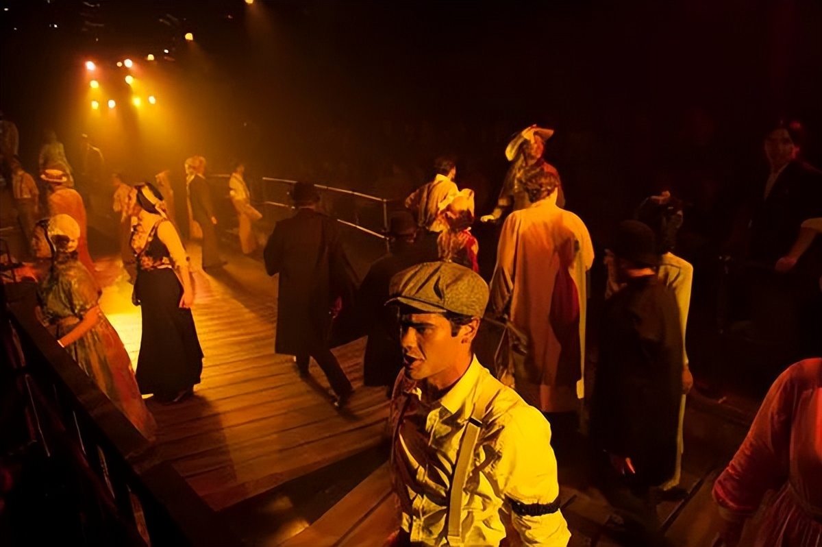 最烧钱的美国大学排名,大学最烧钱的是哪八大专业