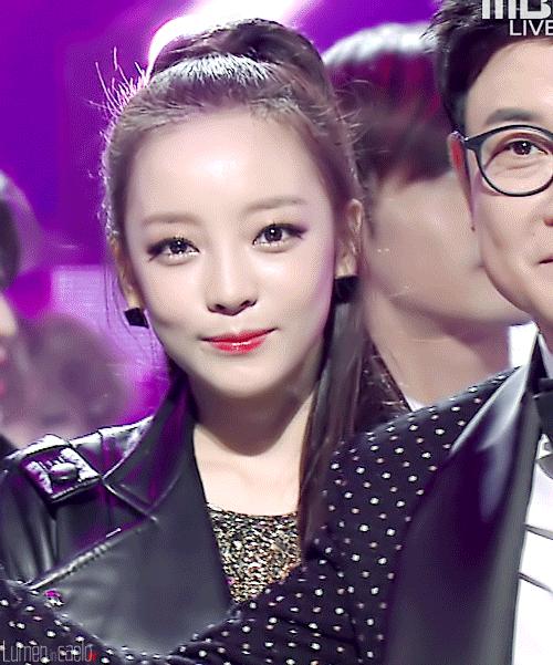 韩国爱豆被偷拍,韩国爱豆被曝出入非法娱乐场所