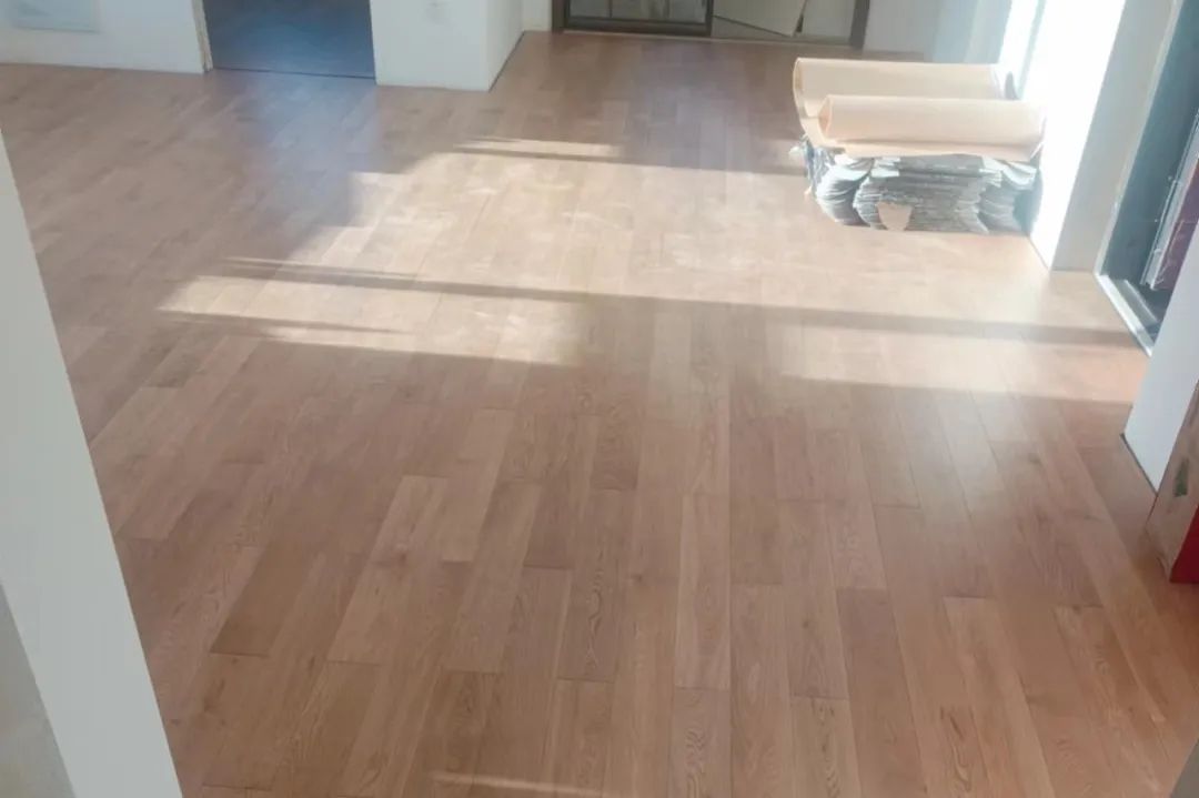 谁说地板的复购率低？两年4套房都用天格，好产品不缺“真铁粉”