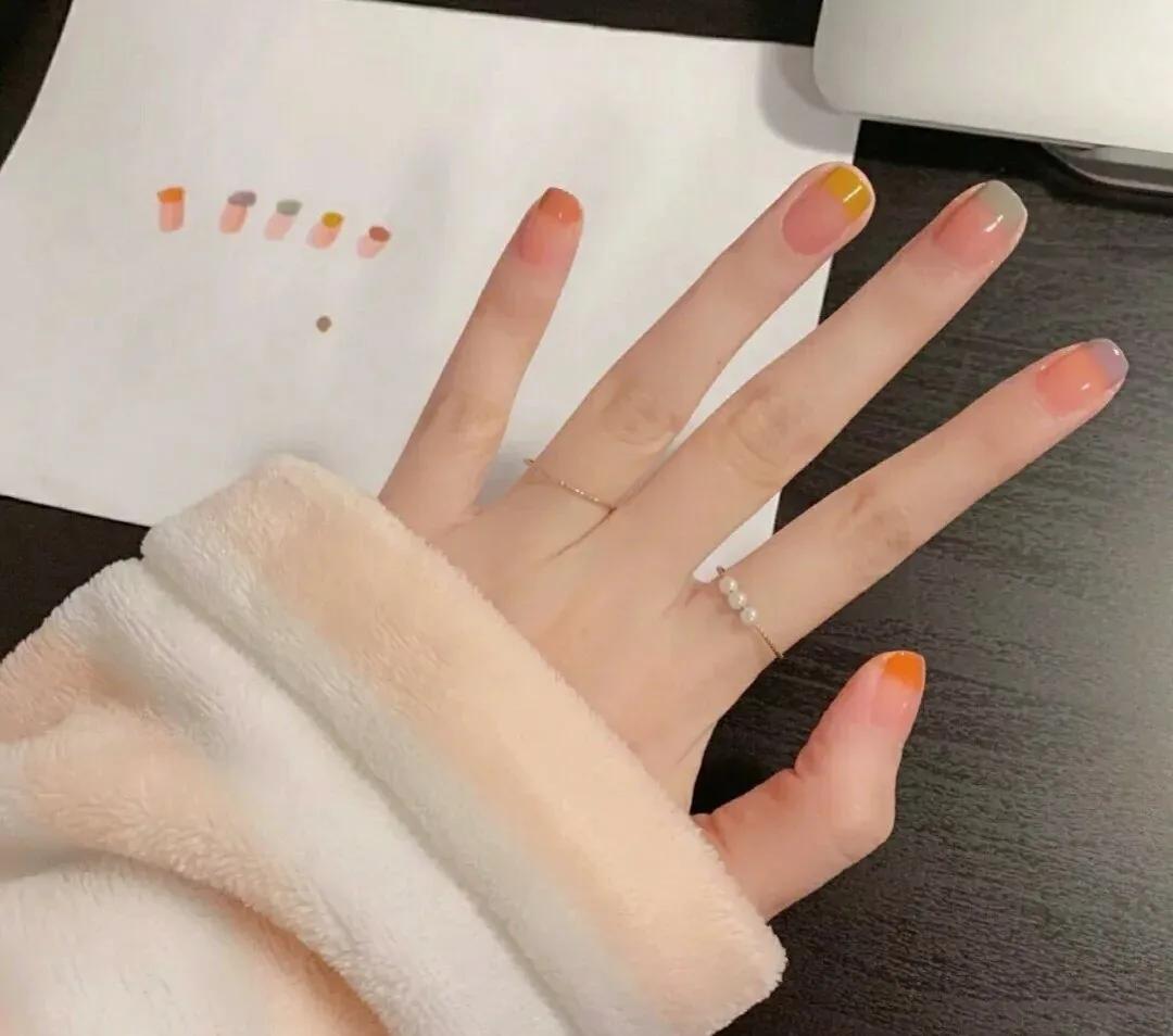 美甲盘点那些让你事半功倍的美甲,美甲新手做出来的美甲不好看