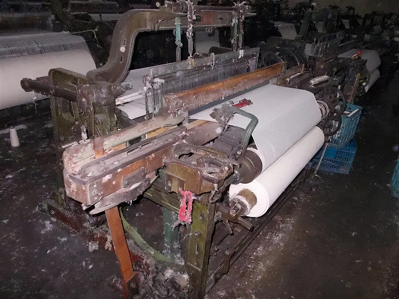 二十多块钱一条的牛仔裤,几十块钱的牛仔裤和100块钱的差别