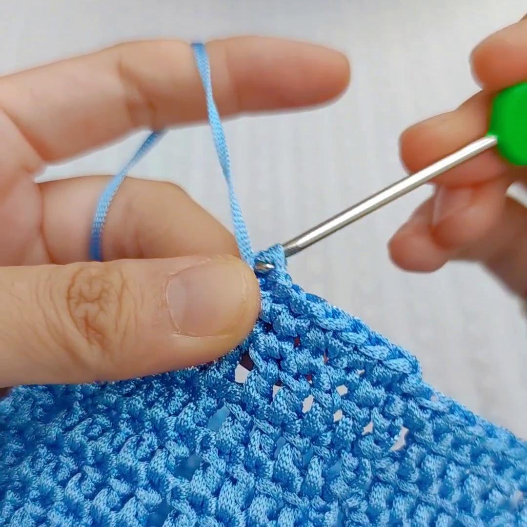 diy手工米奇绒线护耳帽,钩针米奇平面装饰帽子上视频教程