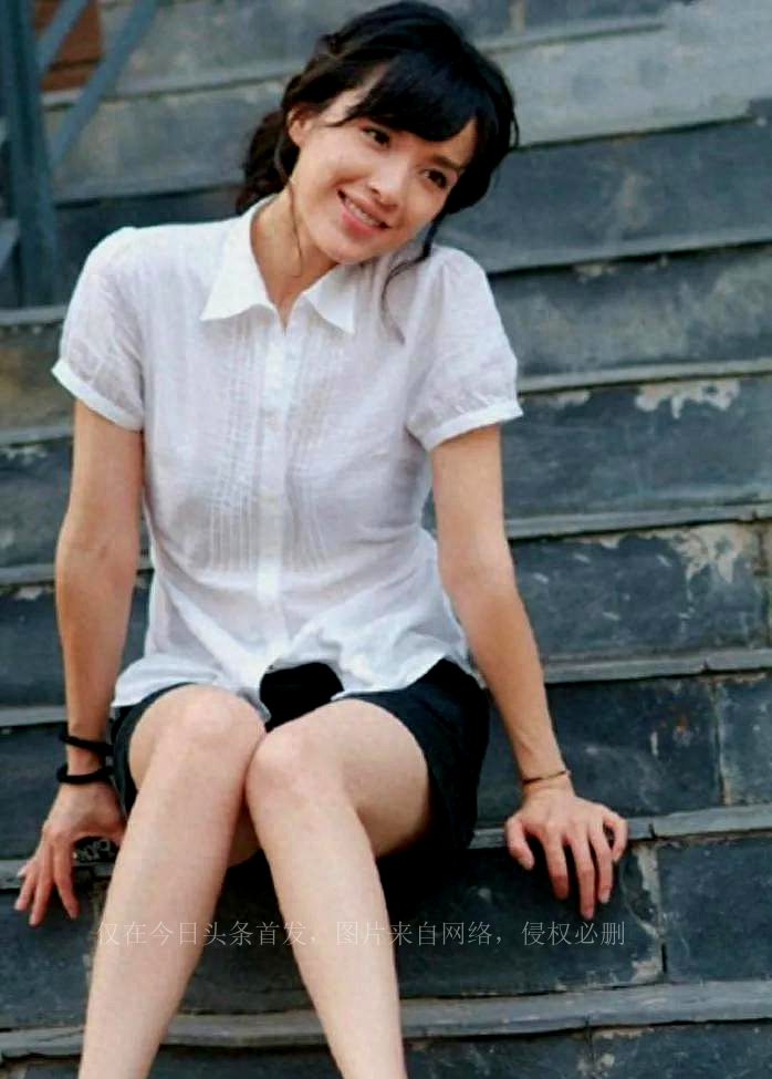 李佳婚姻史,李佳嫁给靳东了吗