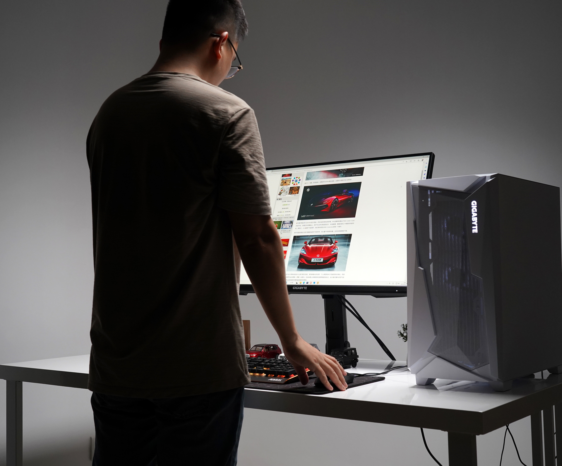 技嘉显示器m34,技嘉M32UC显示器