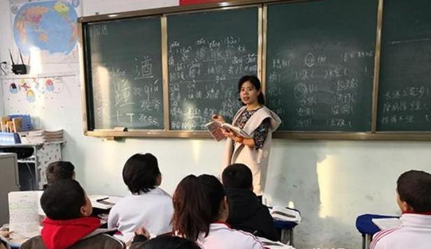 新教师法按教龄晋升教师职称,新教师法修订2021教师职称解读