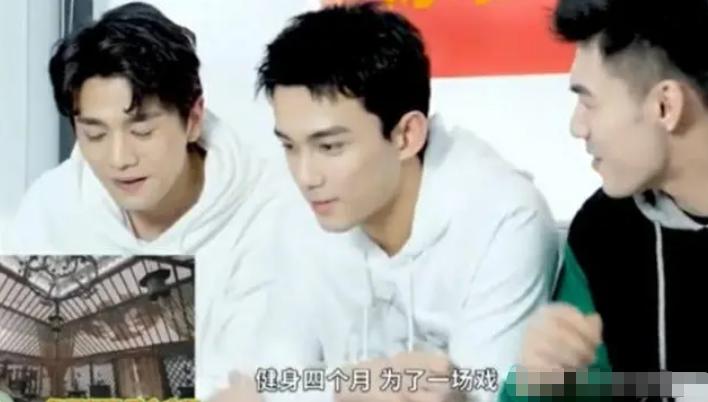 假胸、假屁股、假腹肌、假肩膀，这些明星身上还有什么是真的？