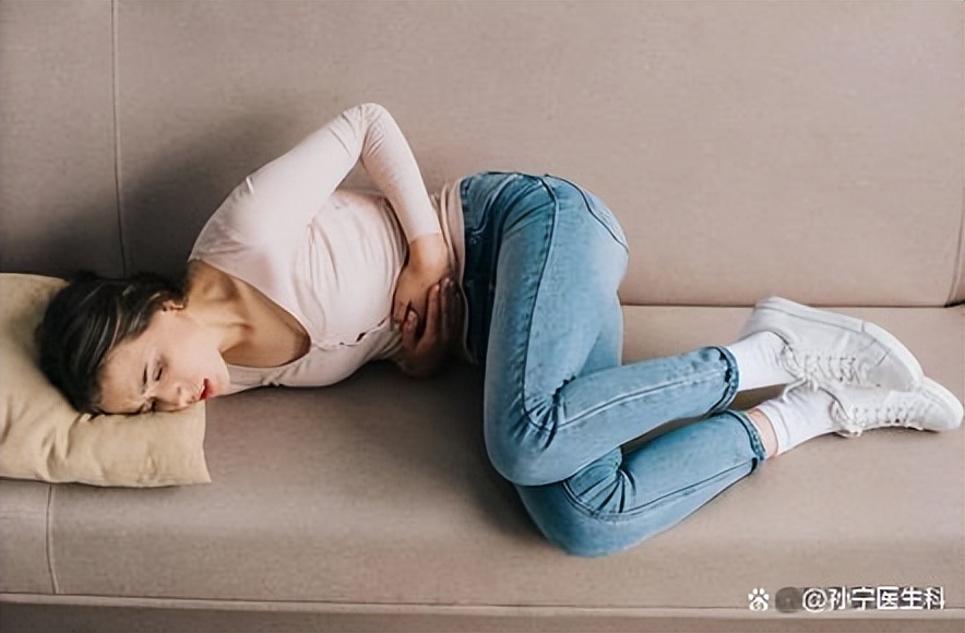 一年发现4名20岁宫颈癌患者：三个症状是前兆，很多人没当回事