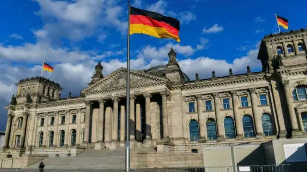 人口超5000万，人均GDP超3万美元的大国有几个？成发达国家有多难