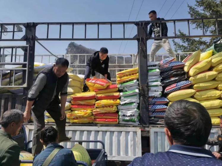 春耕生产抗疫期间,复工复产勤春耕乡村振兴正当时