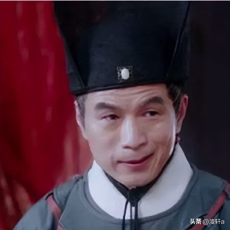 装傻30余年,被宦官当成痴呆扶上皇位,一道圣旨让他们后悔不已