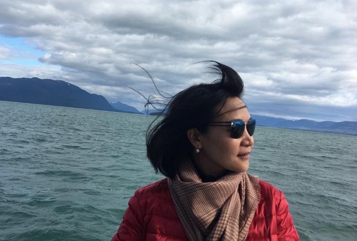 邱静的《今夜情为证》曾是无数打工一族的心灵鸡汤，她近况如何？