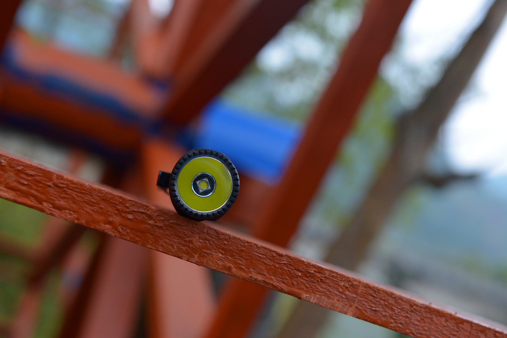 务本c2手电怎么样,务本手电c2亮度