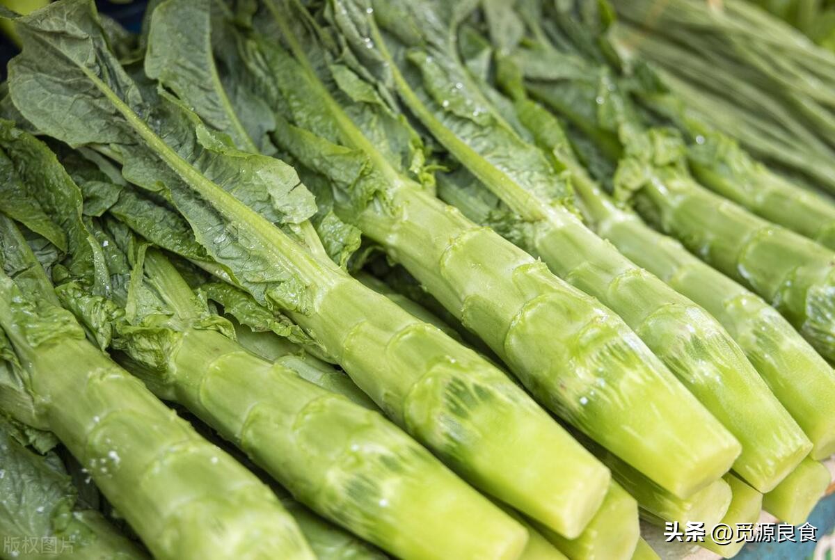 莴笋清炒需要焯水吗,莴笋焯水好吃还是直接炒