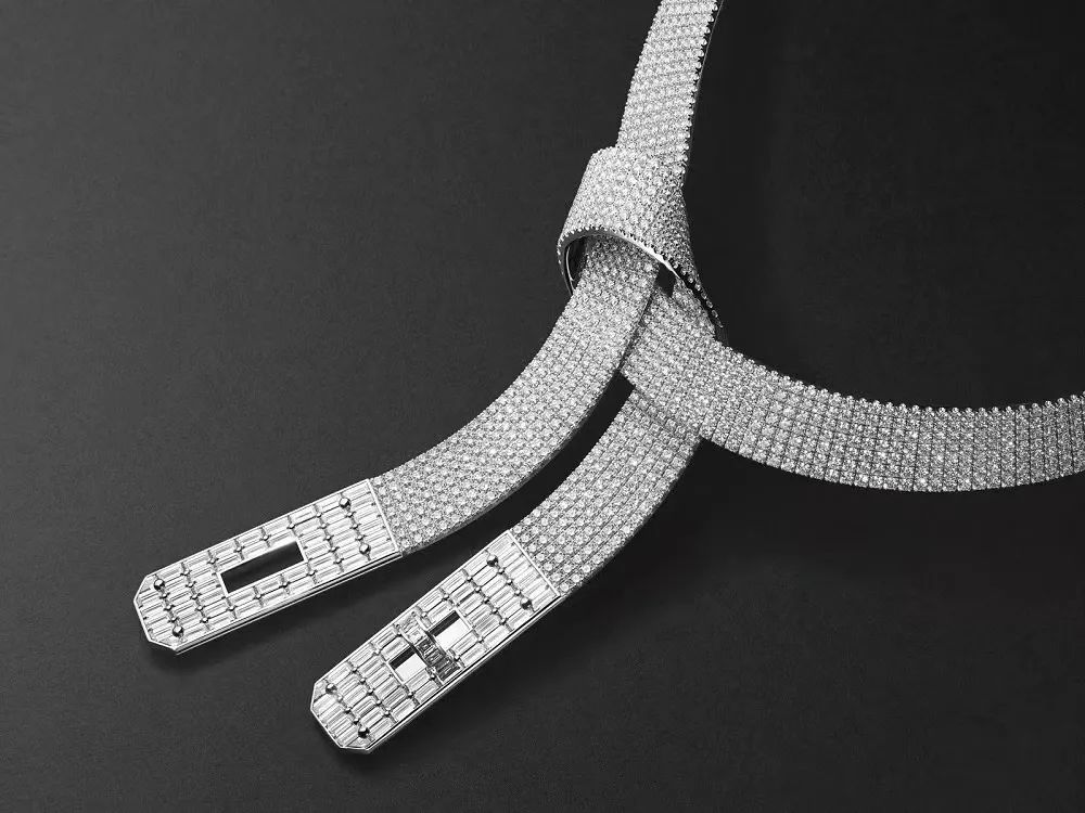 lady gaga和黑寡妇 (gaga今年格莱美礼服)