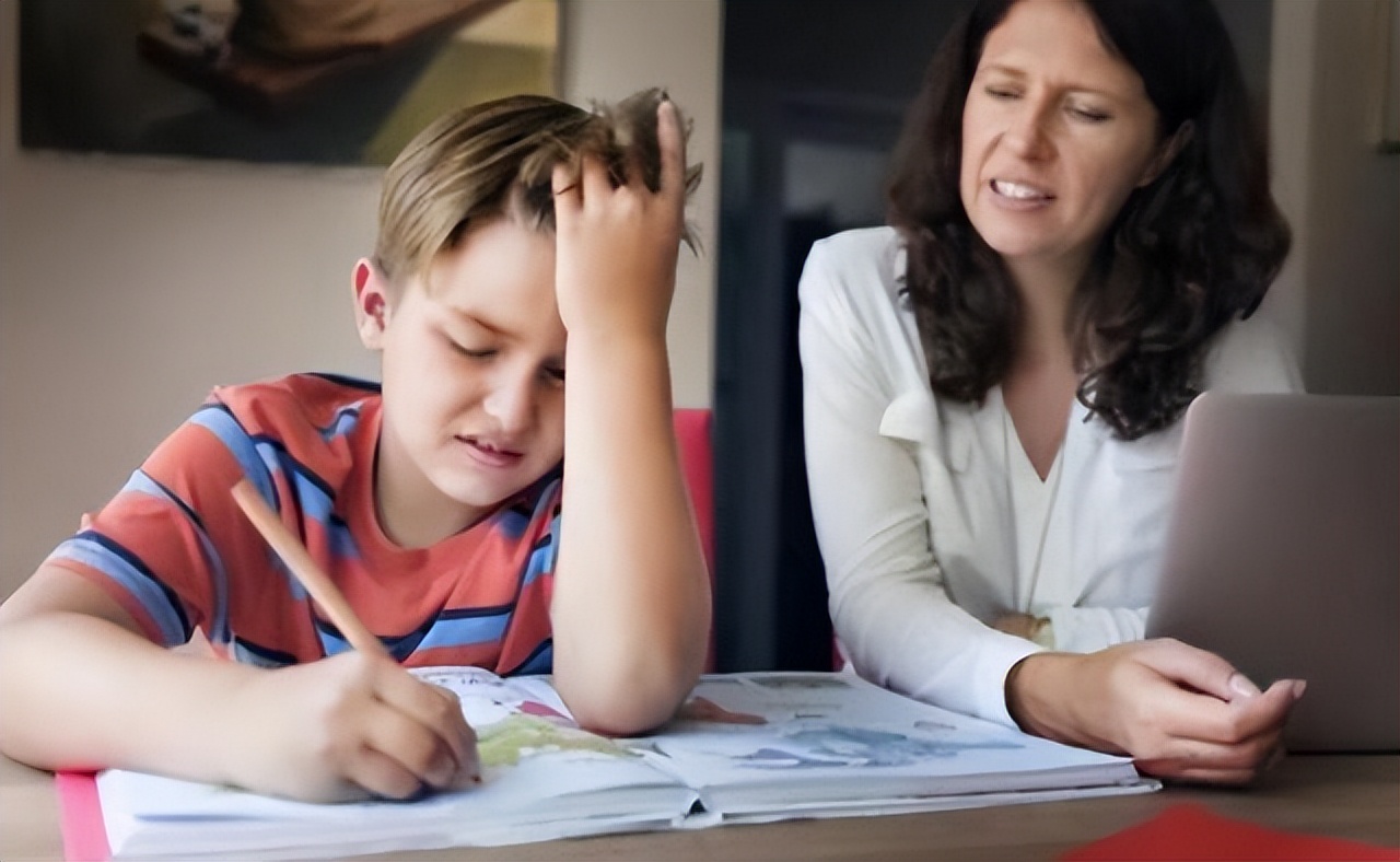 孩子做作业很慢是什么原因,小孩做作业太慢经常11点睡觉