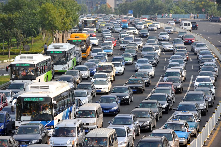 汽车寿命一般开几年,一辆汽车的寿命多少时间报废