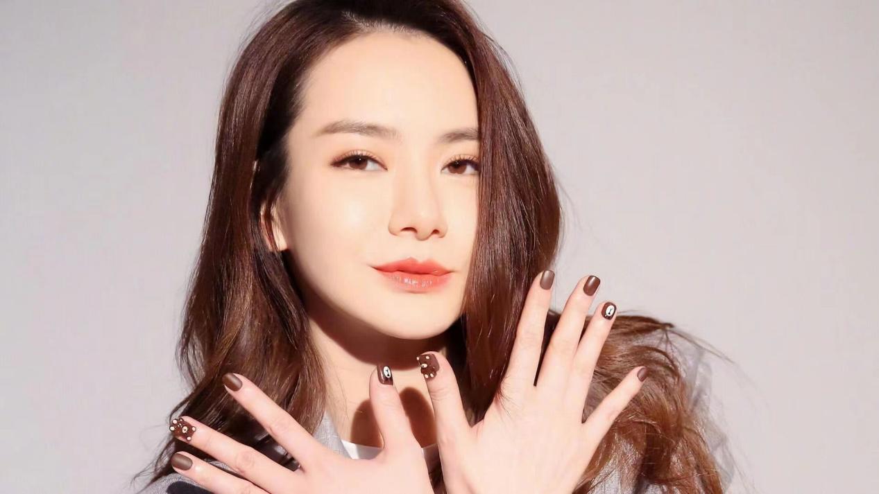 十位女明星卸妆后的样子谁最好看,素颜出镜的女明星