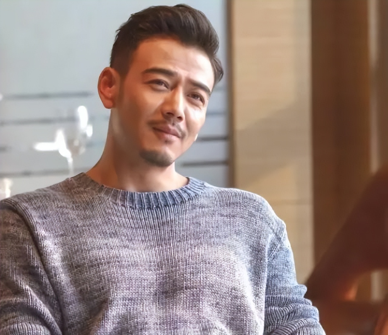 杨烁落魄总裁,杨烁落魄的时候捡垃圾