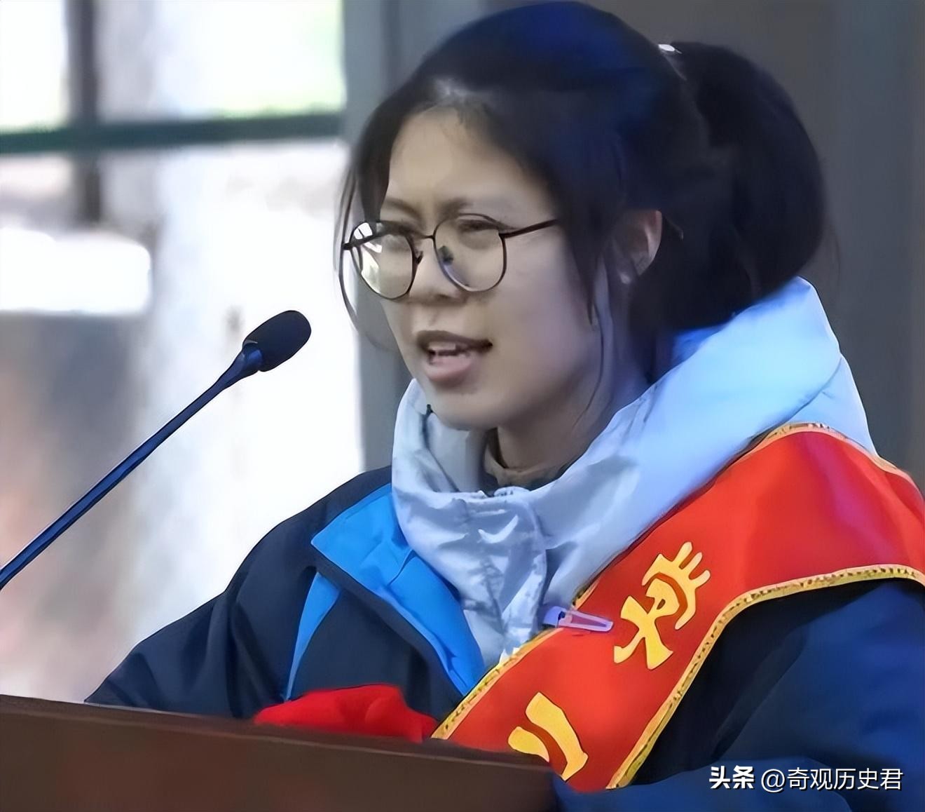 被骂惨的高三誓师女孩,高考“誓师女孩”持续遭网暴