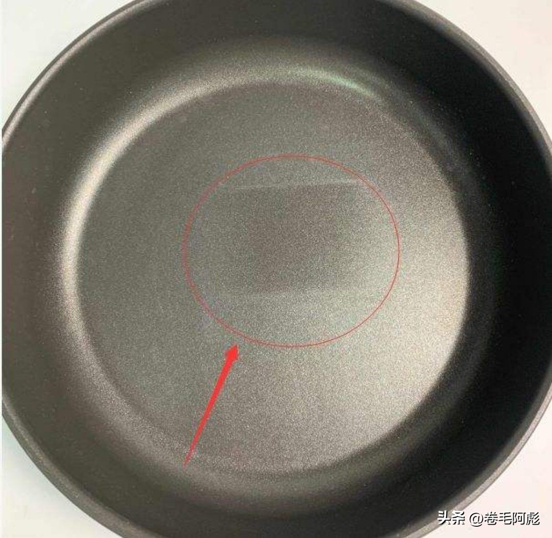 不粘锅涂层破损了是否使用中放毒,不粘锅涂层的锅会致癌吗