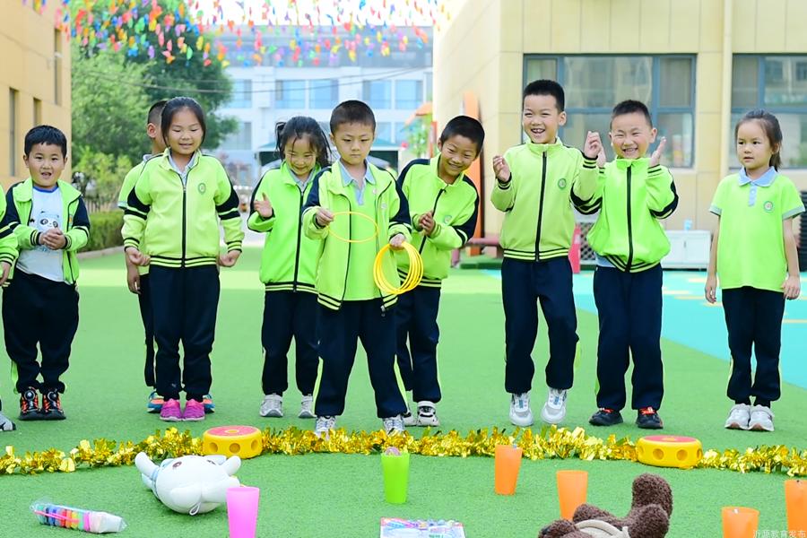 六一儿童节花儿与少年,六一儿童节花儿向阳开