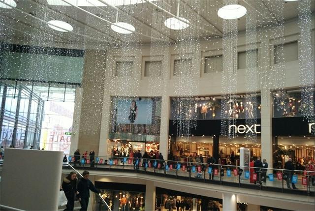 沙特王妃与王子离婚,沙特王妃买内衣