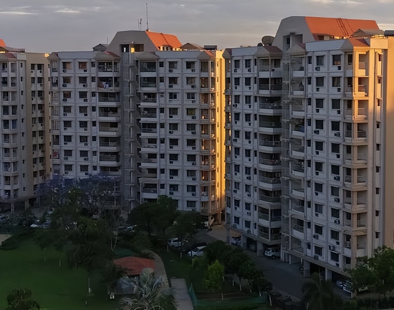 楼下有阳性居家隔离为什么会传染,邻居阳性通过墙壁会传染吗