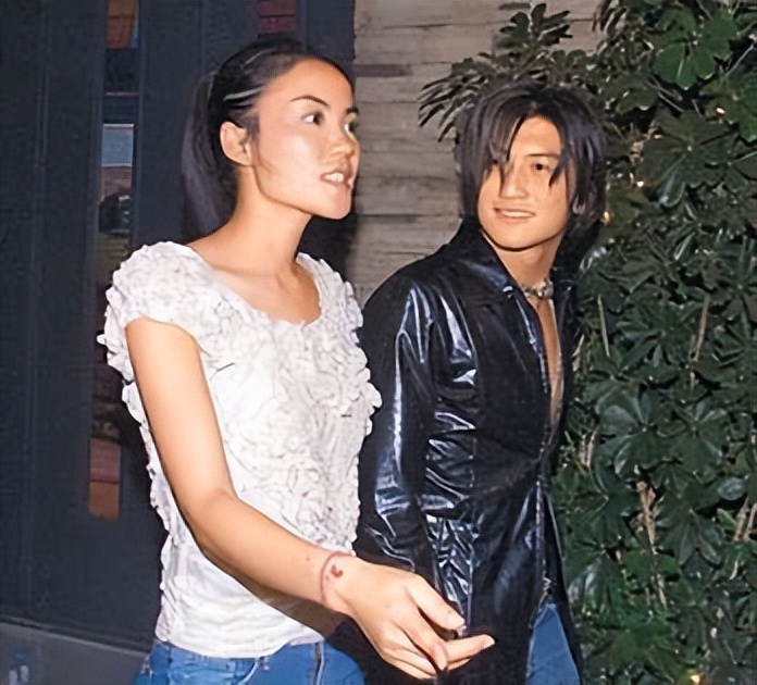 王菲和谢霆锋的感情有多深,王菲和谢霆锋分开多少年在一起