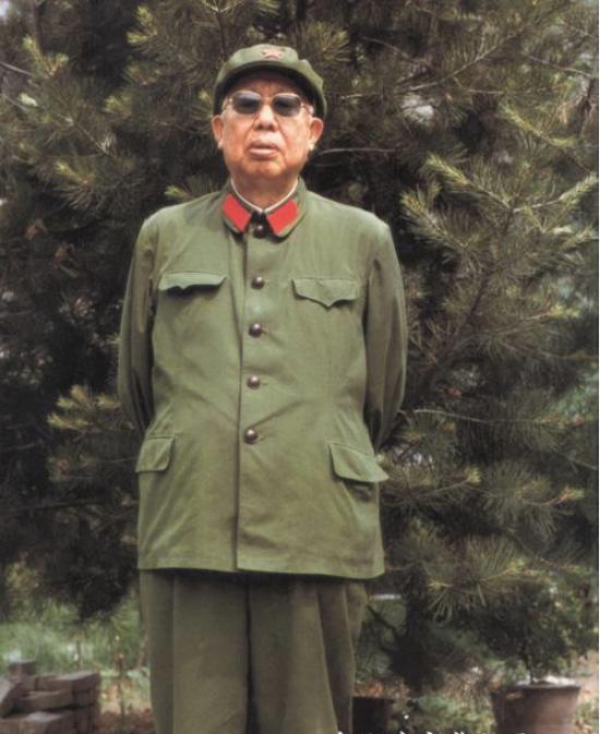 1936年王平去见毛主席，提出想改名字，主席问：你想改成什么名字