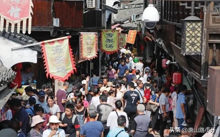 新场古镇老街,新场古镇和青溪老街哪个好玩