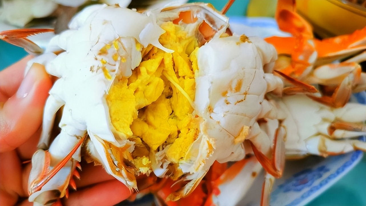 大螃蟹怎么挑选肥美,如何挑选螃蟹又肥又有膏黄