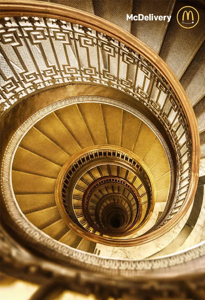 麦当劳新品汉堡海报,麦当劳最新夏日海报分析