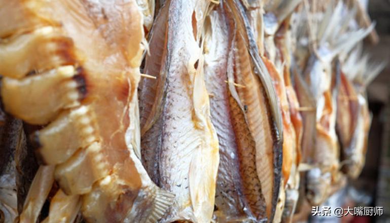 腌腊鱼咸了有什么办法,怎么腌制腊鱼腊肉既好吃又不发霉