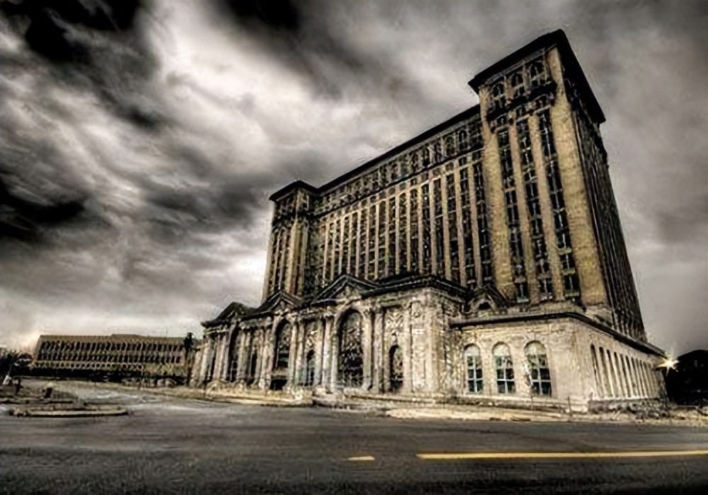 美国底特律破产告诉我们什么,底特律何时破产