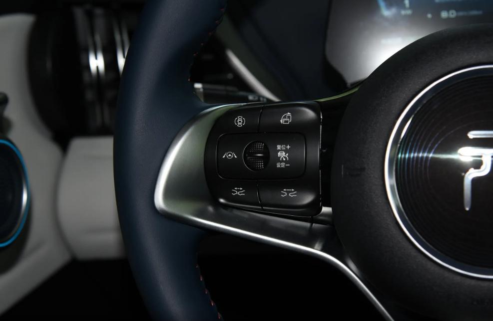 广汽合创z03潮享版续航510km,15万左右纯电混合的suv