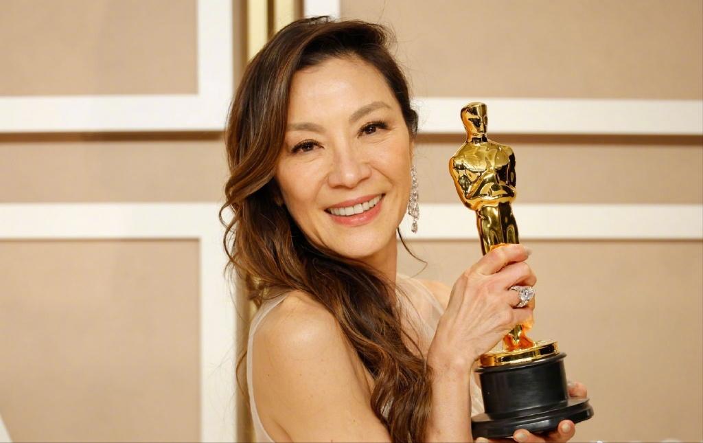 奥斯卡蓝毯礼服,奥斯卡蓝毯大开眼界