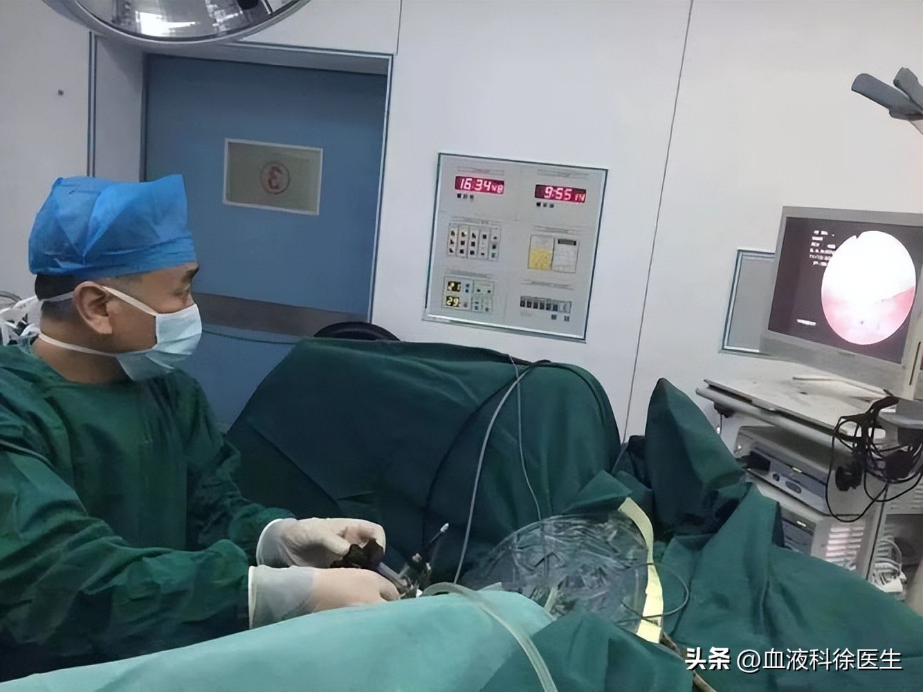 中老年男人前列腺增生,中老年人得了前列腺增生应怎么办